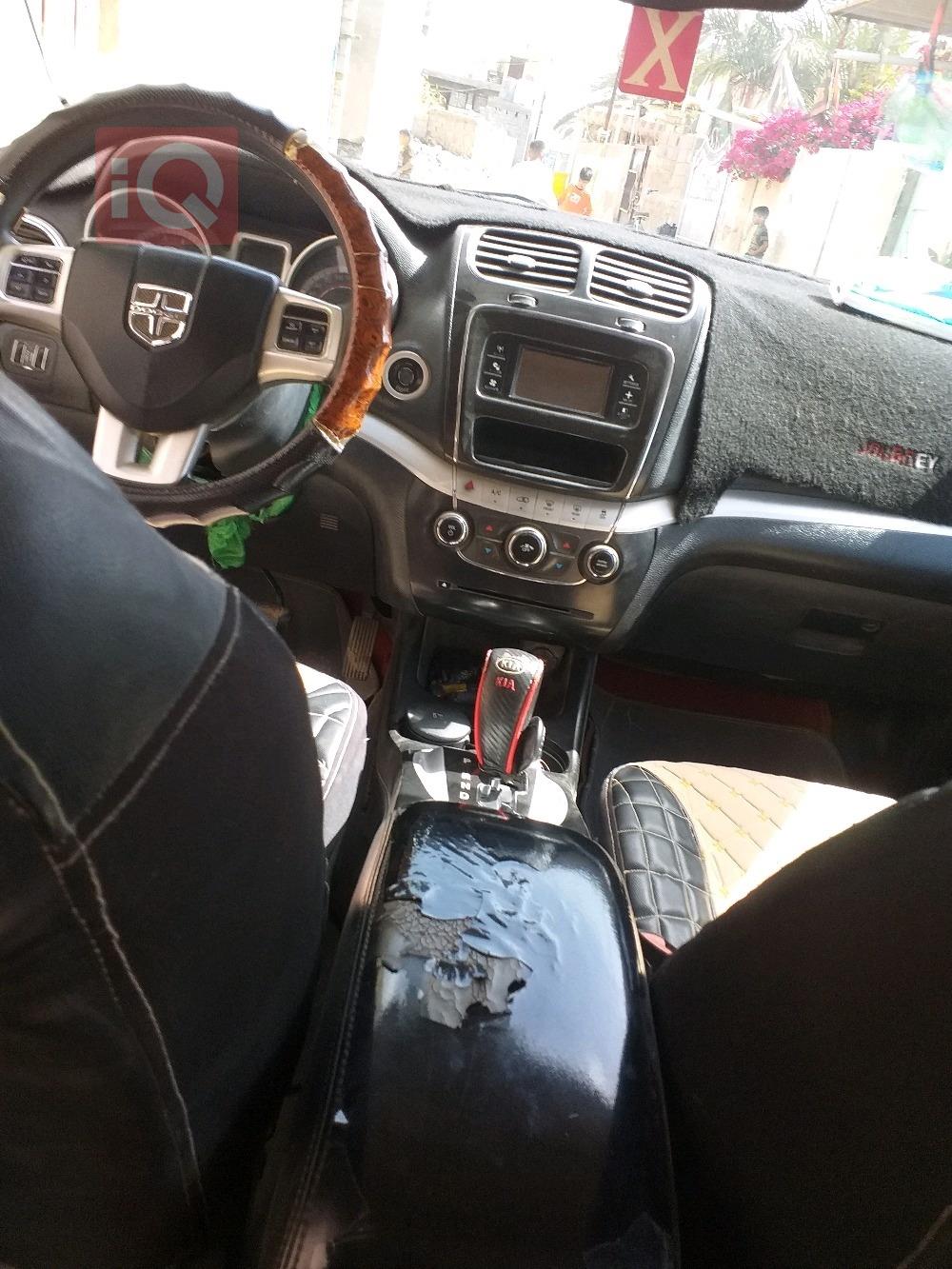 دودج جورني